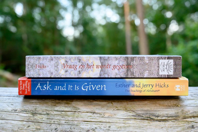 Vraag en het wordt gegeven - Esther Hicks - Boekreview